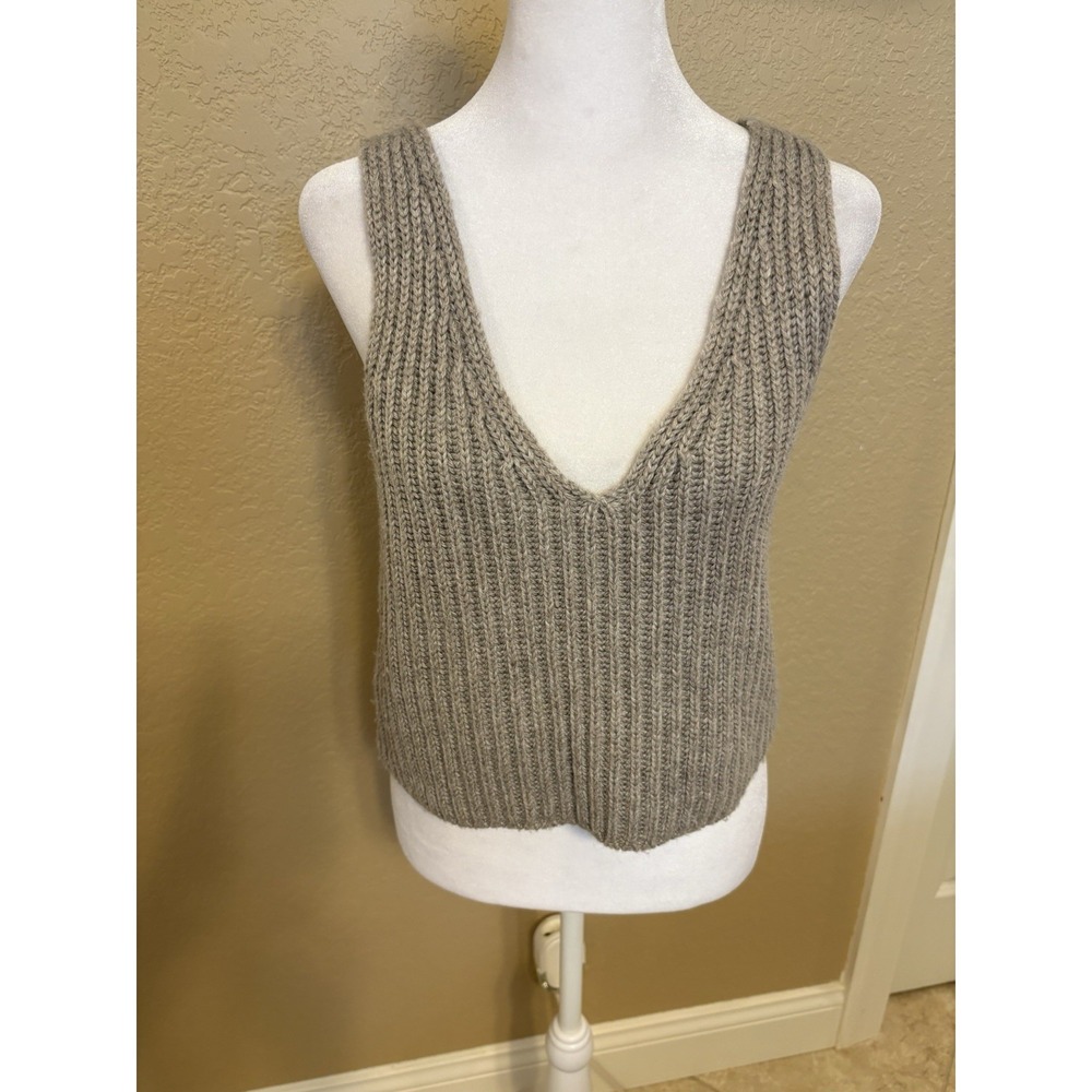 The Drop Sylvie Cropped V Neck Sweater Tank, Large, Stretch‎
